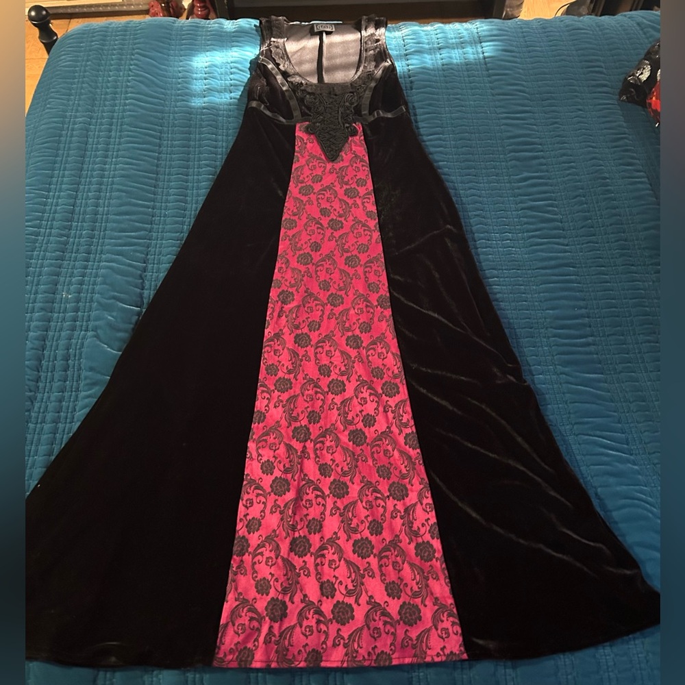 Vintage Cykxtees dress